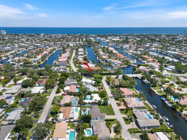 3021 NE 23rd Ave, Lighthouse Point, FL 33064