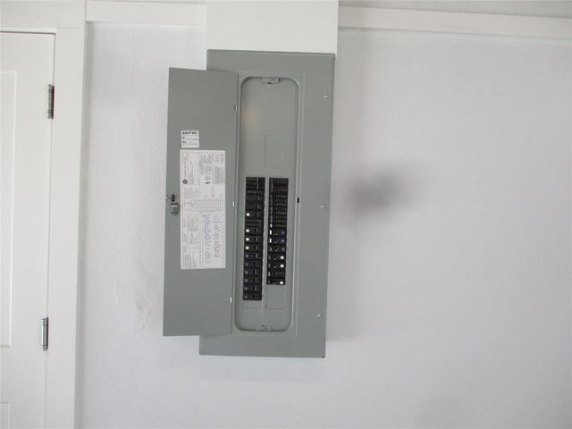 3021 NE 23rd Ave, Lighthouse Point, FL 33064