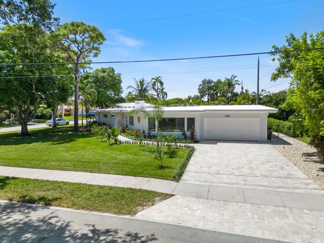 3021 NE 23rd Ave, Lighthouse Point, FL 33064