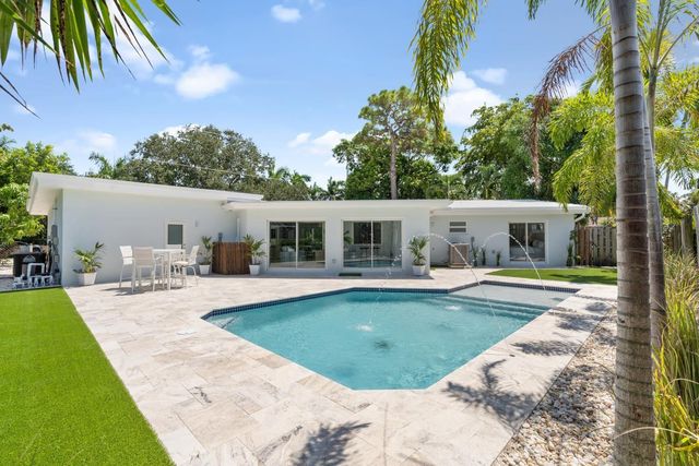 3021 NE 23rd Ave, Lighthouse Point, FL 33064