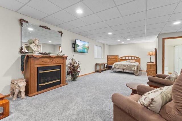 17829 38th Avenue N, Plymouth, MN 55446