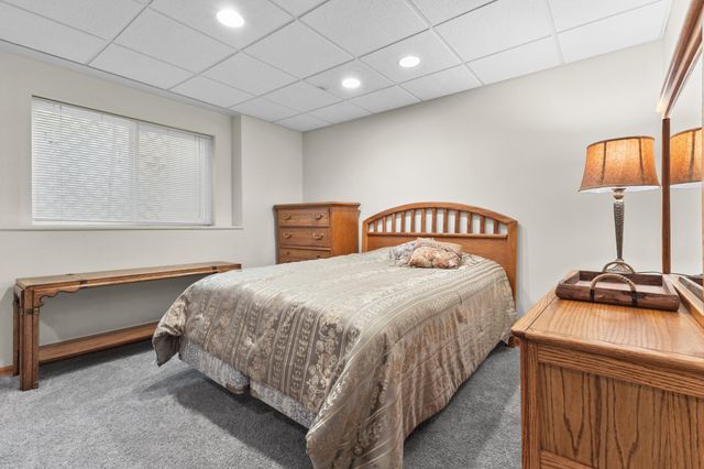 17829 38th Avenue N, Plymouth, MN 55446