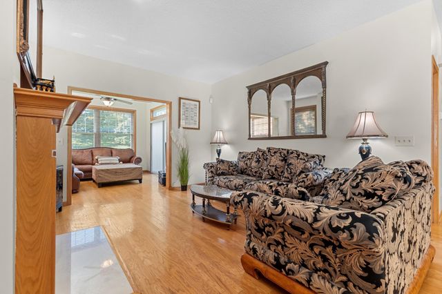 17829 38th Avenue N, Plymouth, MN 55446