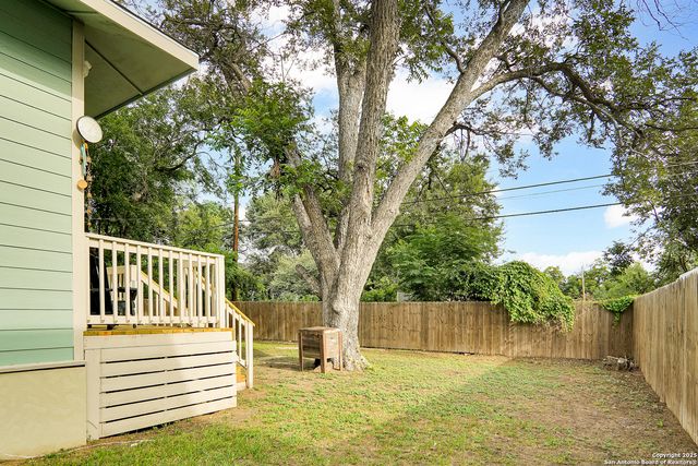 1038 W Mistletoe, San Antonio, TX 78201