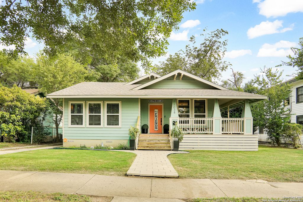 1038 W Mistletoe, San Antonio, TX 78201