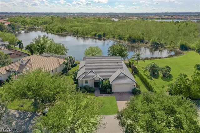 2992 Apple Blossom DR, Alva, FL 33920