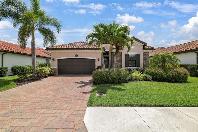 28657 Newtown CT, Bonita Springs, FL 34135