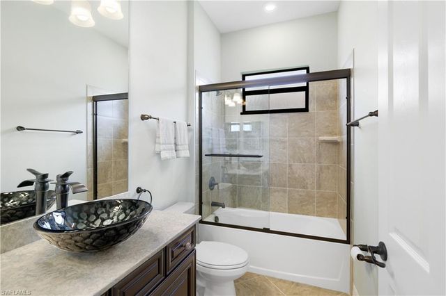28657 Newtown CT, Bonita Springs, FL 34135