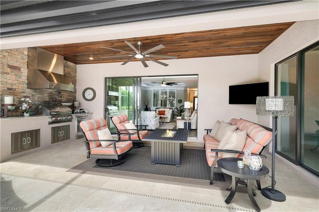 28657 Newtown CT, Bonita Springs, FL 34135