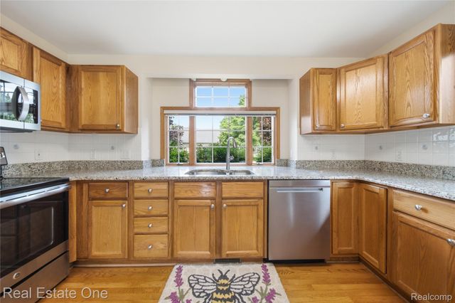 1214 Mountain Ash Drive, Brighton, MI 48116