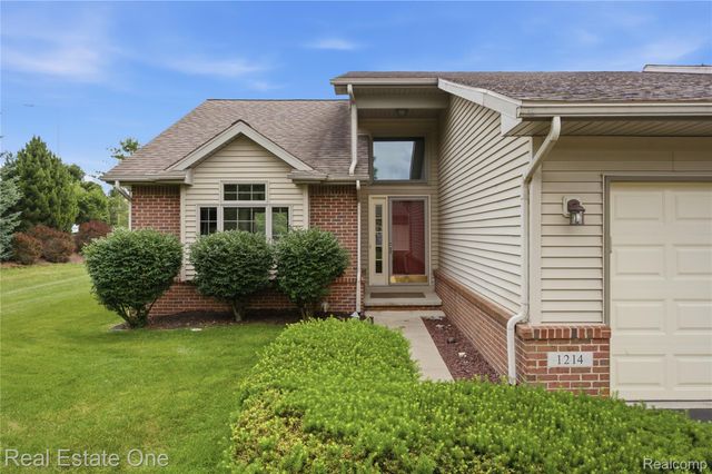 1214 Mountain Ash Drive, Brighton, MI 48116