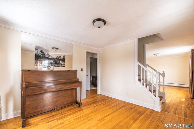 46 Oakleaf Street, Bridgeport, CT 06606