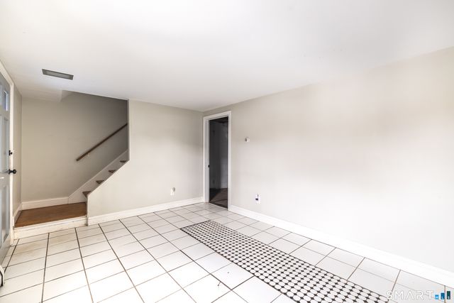 46 Oakleaf Street, Bridgeport, CT 06606