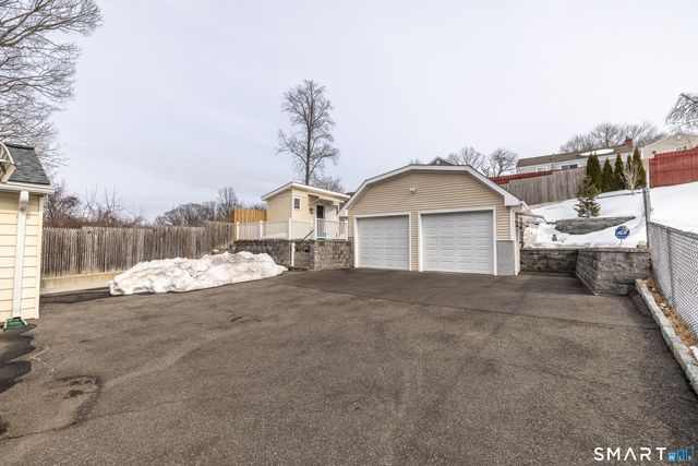 46 Oakleaf Street, Bridgeport, CT 06606