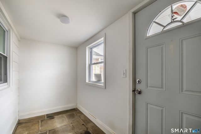 46 Oakleaf Street, Bridgeport, CT 06606