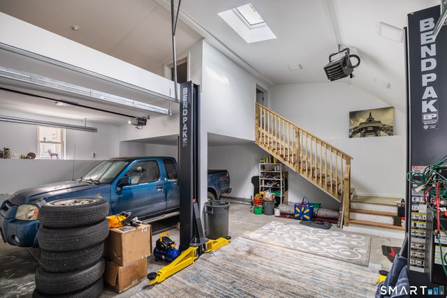 46 Oakleaf Street, Bridgeport, CT 06606