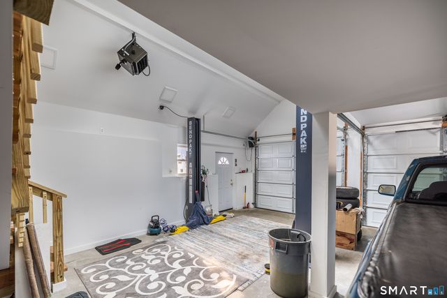 46 Oakleaf Street, Bridgeport, CT 06606