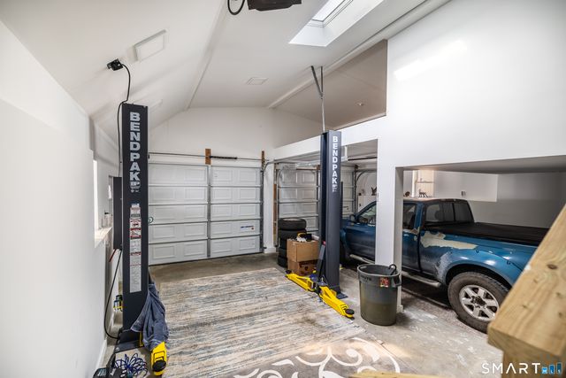 46 Oakleaf Street, Bridgeport, CT 06606