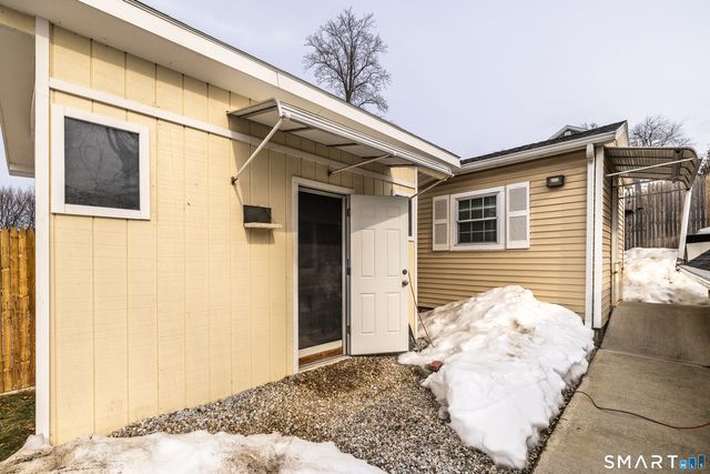 46 Oakleaf Street, Bridgeport, CT 06606