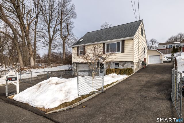 46 Oakleaf Street, Bridgeport, CT 06606