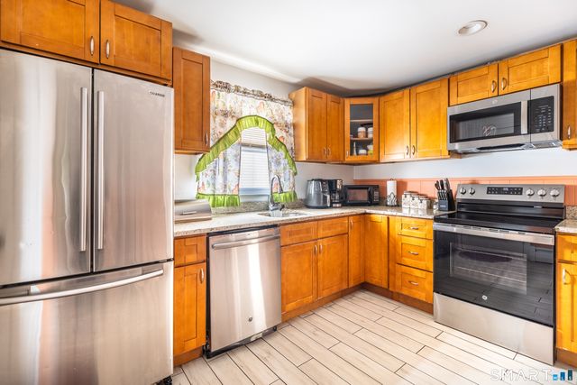 46 Oakleaf Street, Bridgeport, CT 06606