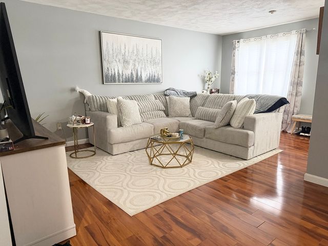 112 Lowell St 3, Peabody, MA 01960