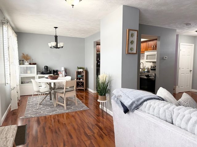 112 Lowell St 3, Peabody, MA 01960