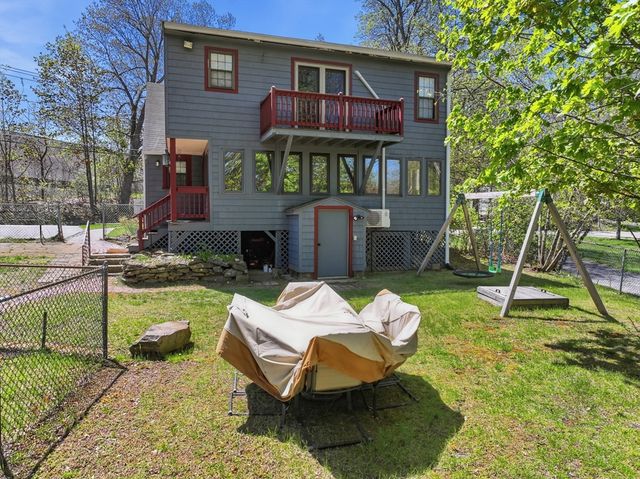 609 Willard St, Leominster, MA 01453