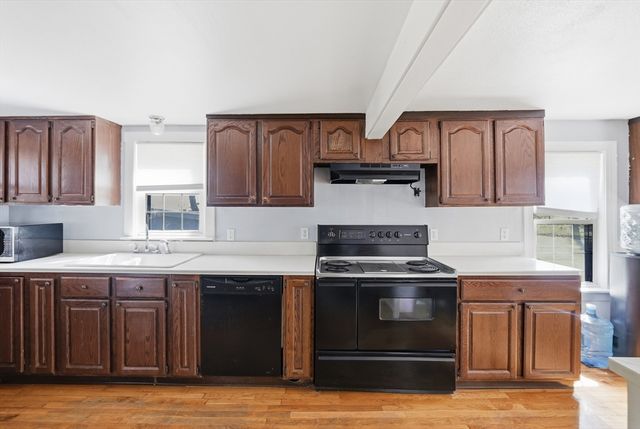 609 Willard St, Leominster, MA 01453