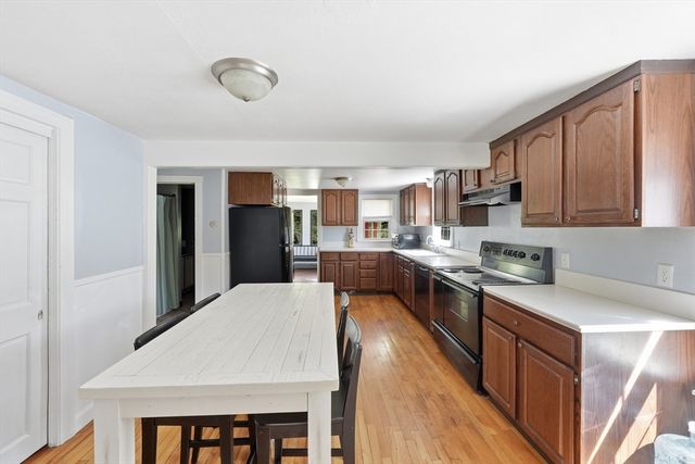 609 Willard St, Leominster, MA 01453