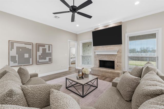 10201 Castleberry Lane, Waco, TX 76712