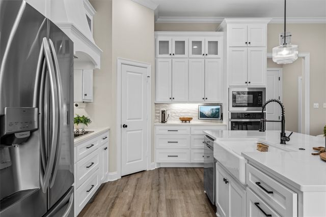 10201 Castleberry Lane, Waco, TX 76712