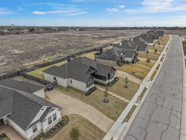 10201 Castleberry Lane, Waco, TX 76712