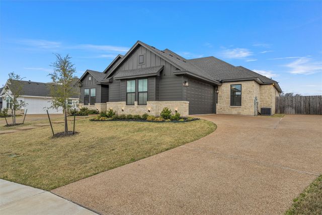 10201 Castleberry Lane, Waco, TX 76712
