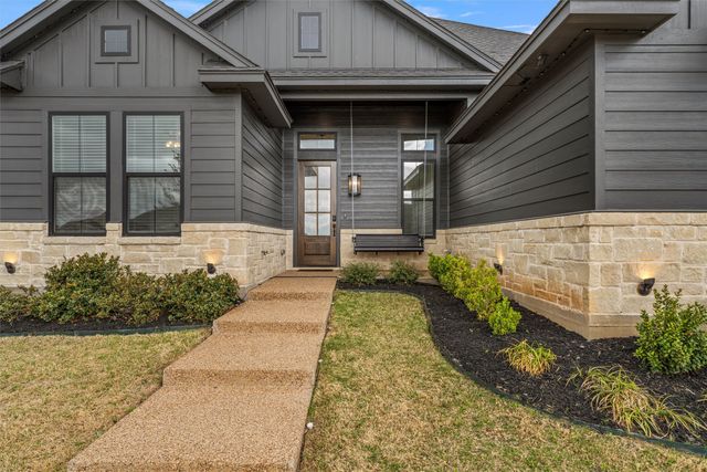 10201 Castleberry Lane, Waco, TX 76712