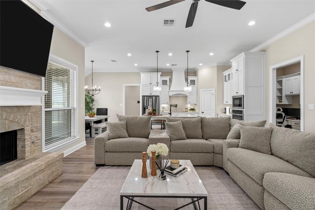 10201 Castleberry Lane, Waco, TX 76712