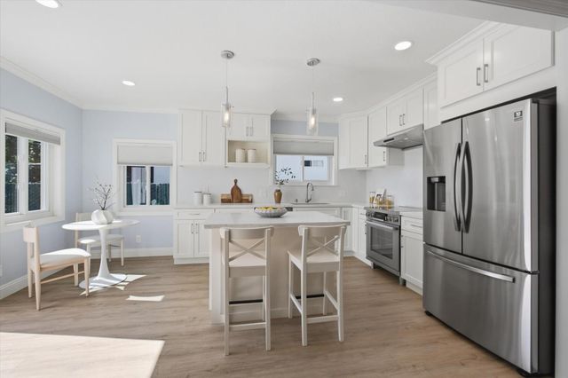 1130 Sevier Avenue, Menlo Park, CA 94025