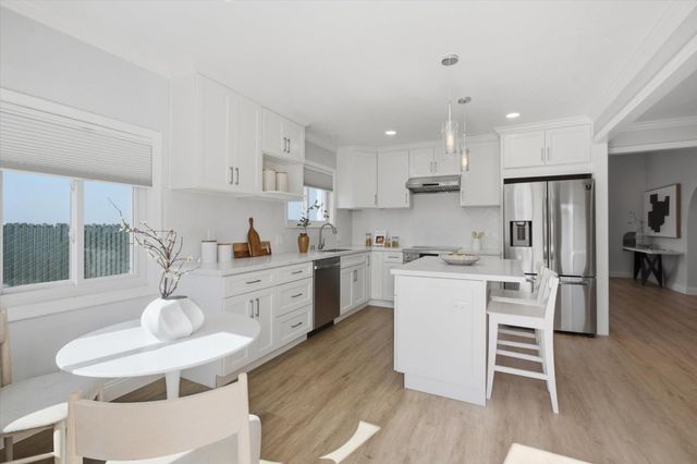 1130 Sevier Avenue, Menlo Park, CA 94025