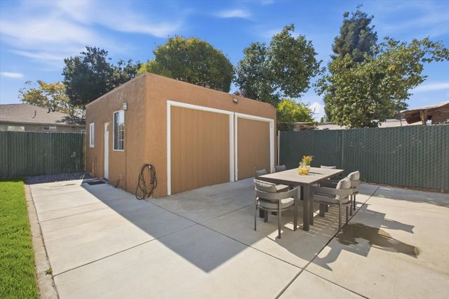 1130 Sevier Avenue, Menlo Park, CA 94025