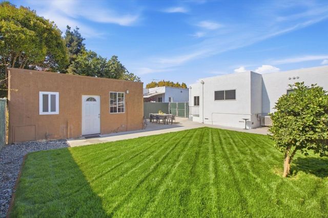 1130 Sevier Avenue, Menlo Park, CA 94025