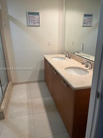 50 Biscayne Blvd 2808, Miami, FL 33132