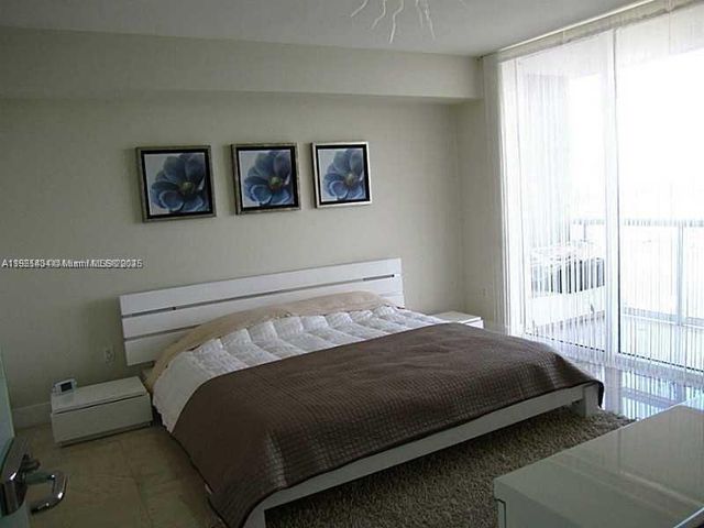 50 Biscayne Blvd 2808, Miami, FL 33132