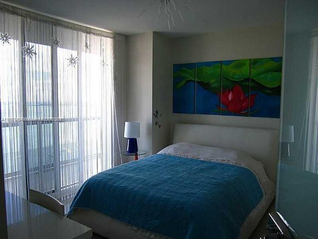 50 Biscayne Blvd 2808, Miami, FL 33132