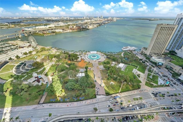 50 Biscayne Blvd 2808, Miami, FL 33132