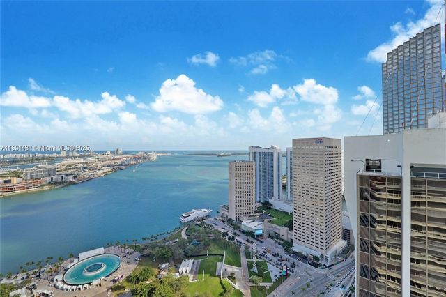 50 Biscayne Blvd 2808, Miami, FL 33132