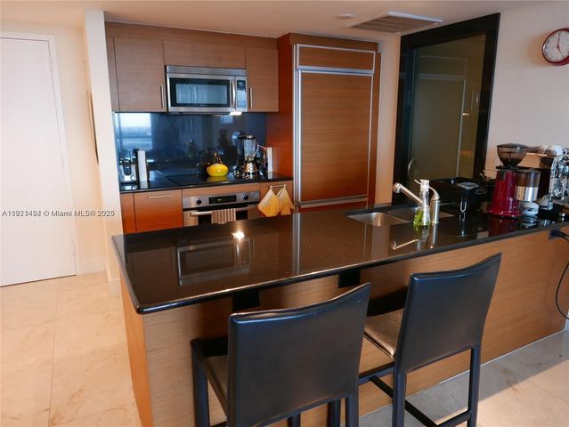 50 Biscayne Blvd 2808, Miami, FL 33132