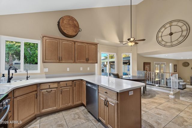 9164 W PARADISE Lane, Peoria, AZ 85382