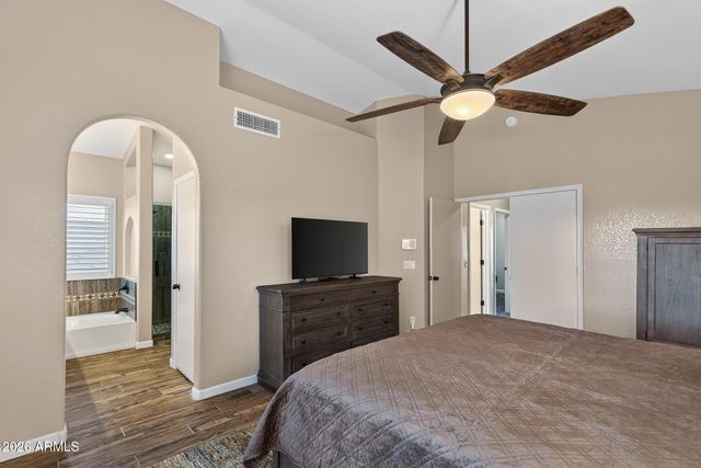 9164 W PARADISE Lane, Peoria, AZ 85382
