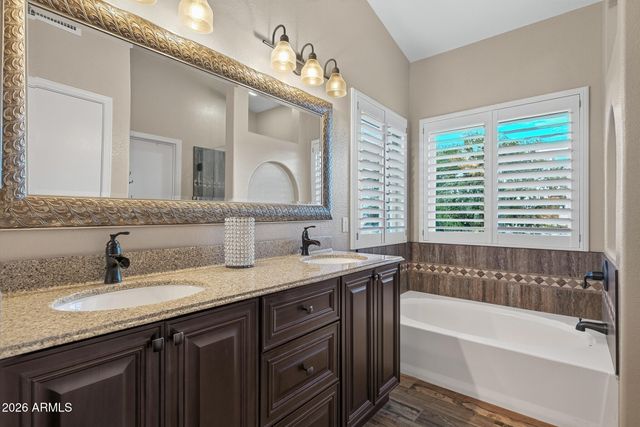 9164 W PARADISE Lane, Peoria, AZ 85382