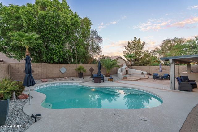 9164 W PARADISE Lane, Peoria, AZ 85382